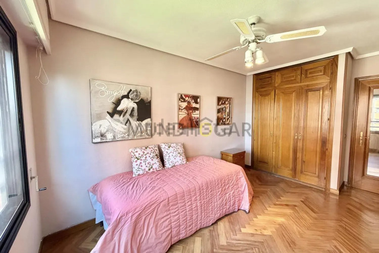 Piso en calle de Pastora Imperio