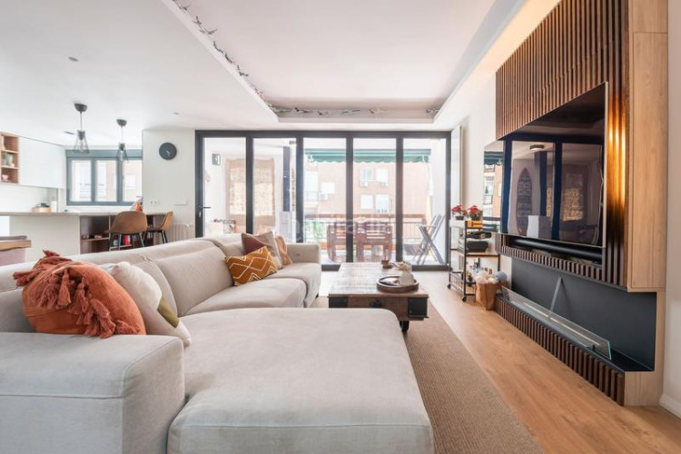 Piso  en venta en c. de núñez morgado en Castilla Madrid