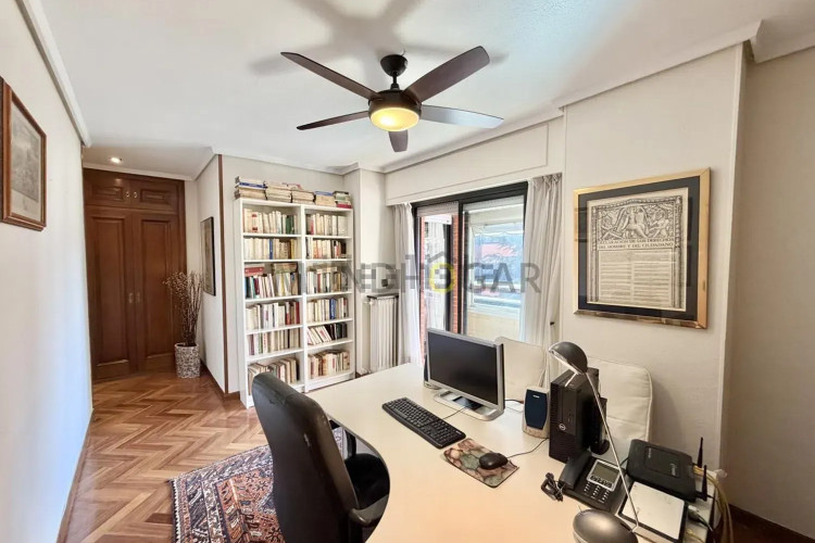 Piso en calle de Pastora Imperio