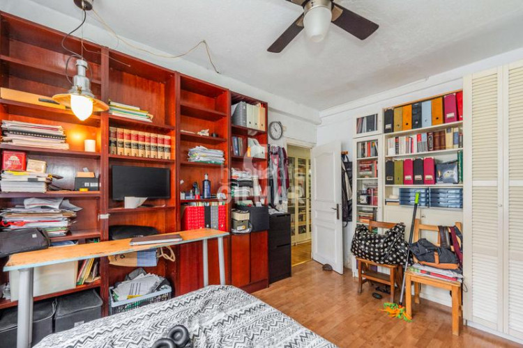 Piso  de 114 m en el barrio de Castilla, con 4 dormitorios y excelente ubicación una oportunidad única tanto para vivir como para i en Madrid