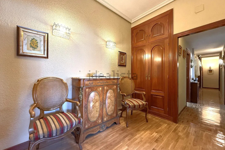 Piso en calle de San Ramón Nonato