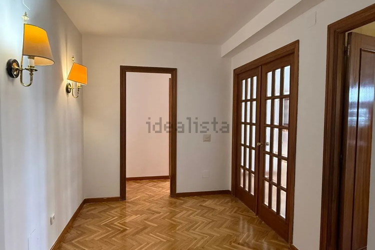 Piso en avenida de Pío XII