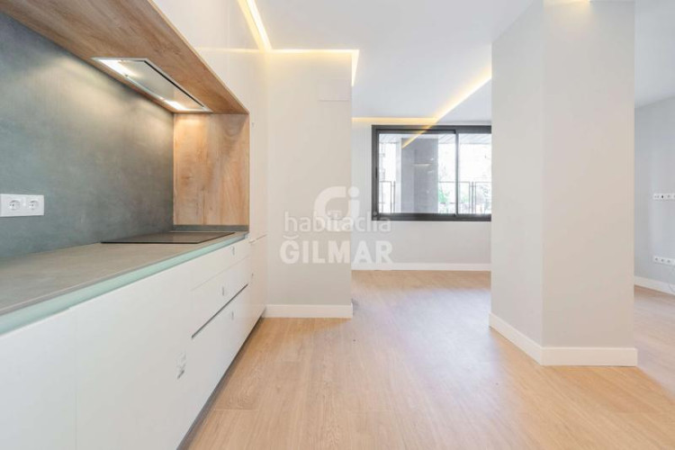 Piso licencia de hospedaje y máxima rentabilidad en el nuevo eje castellana nortese presenta esta exclusiva propiedad con lic en Madrid
