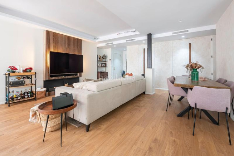 Piso  en venta en c. de núñez morgado en Castilla Madrid