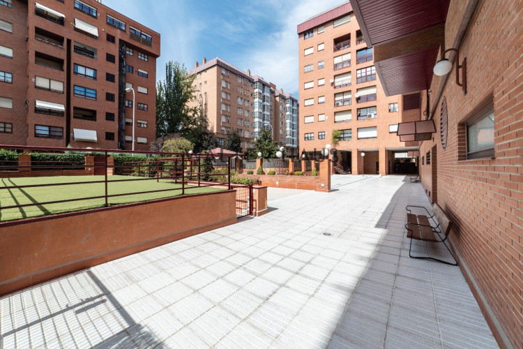 Calle de la Buganvilla, Castilla