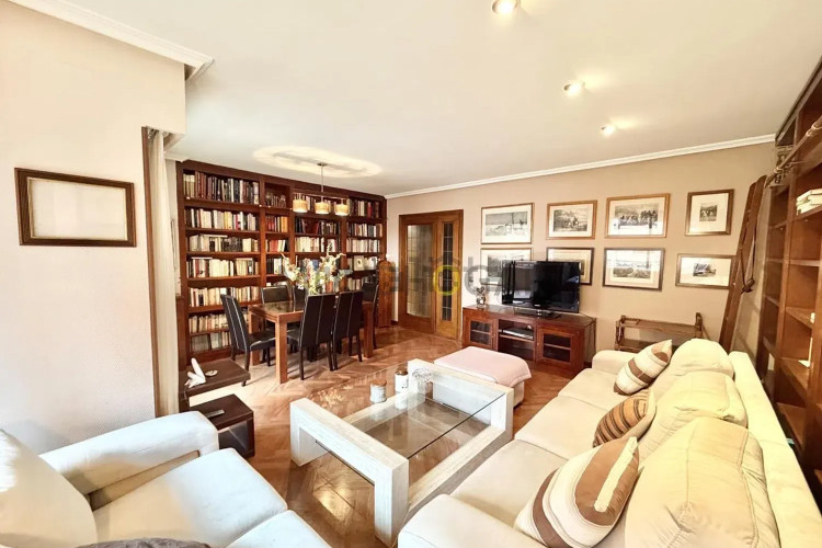 Piso en calle de Pastora Imperio