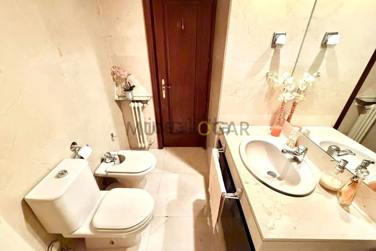 Piso en calle de Pastora Imperio