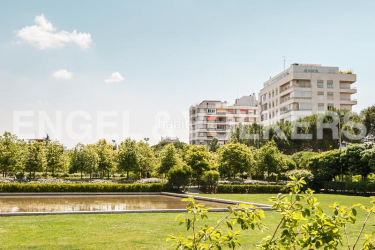 Apartamento maravilloso piso con vistas espectaculares y garaje en chamartín en Madrid