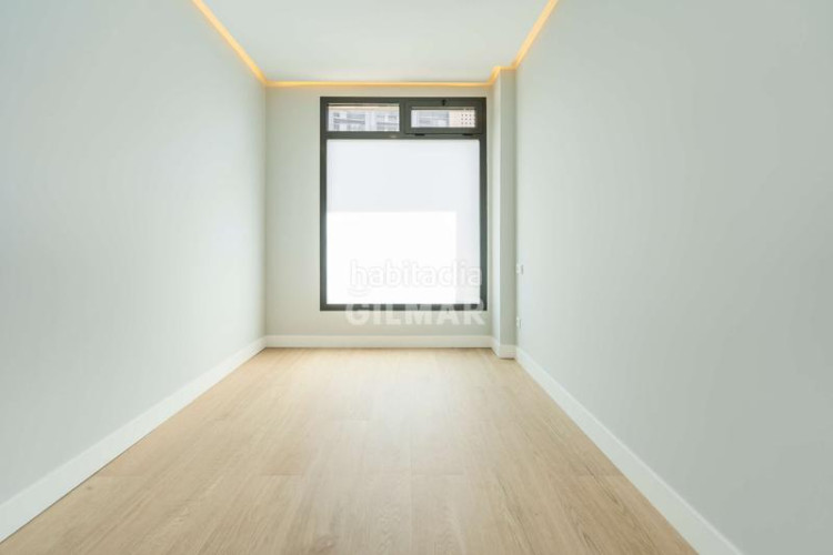 Piso licencia de hospedaje y máxima rentabilidad en el nuevo eje castellana nortese presenta esta exclusiva propiedad con lic en Madrid