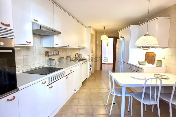 Piso en avenida de Pío XII