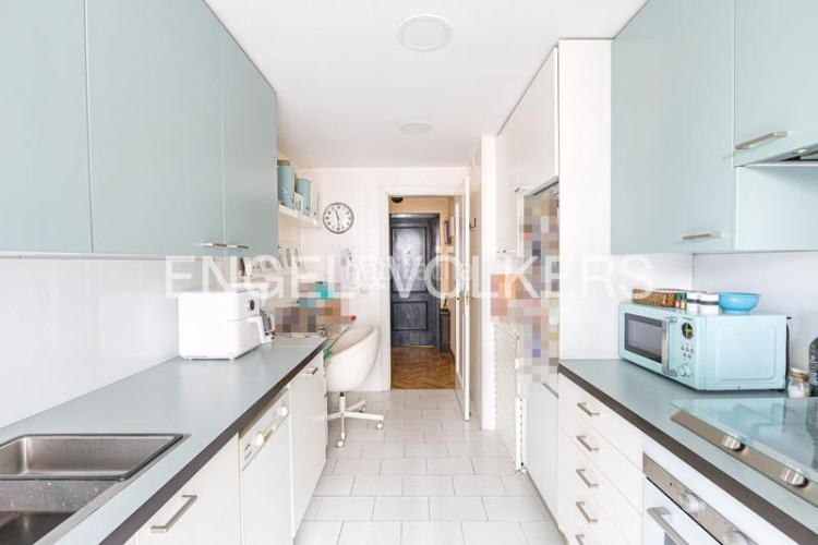 Apartamento exclusivo apartamento con terraza, piscina y garaje en avenida de burgos, en Madrid