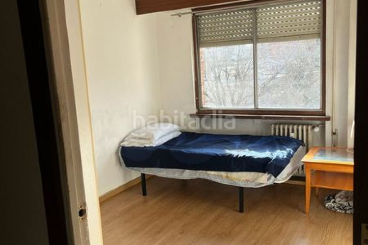 Ático inmejorable oportunidad de 3 habitaciones en Castilla en Madrid