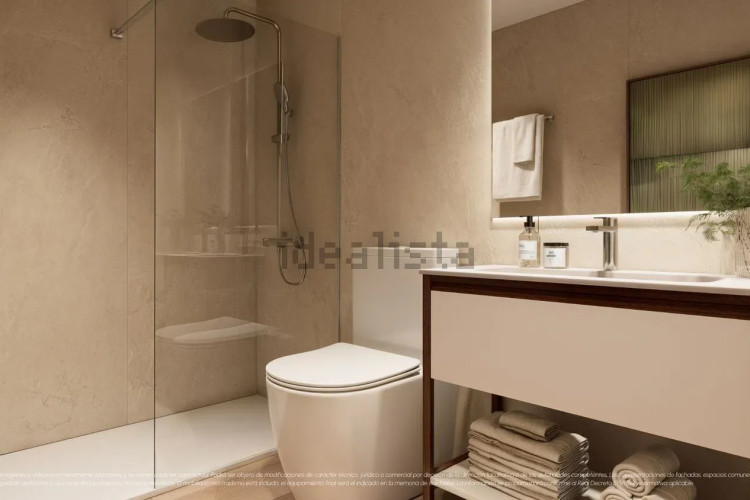 Piso en venta en Avenida de Burgos, 18