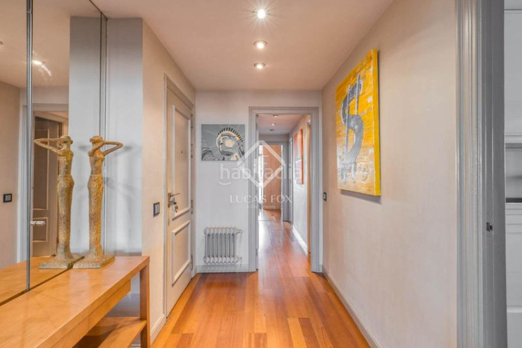 Piso exclusivo ático dúplex de 3 dormitorios con vistas incomparables en venta en chamartín, en Madrid