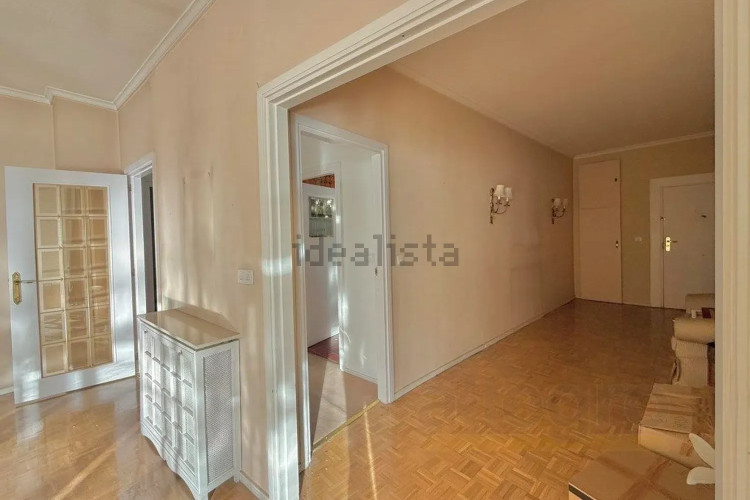 Piso en avenida de Pío XII