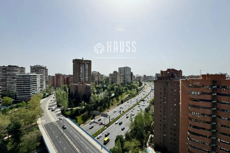 Ático en venta en Calle de Pastora Imperio