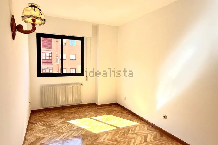 Piso en avenida de Pío XII