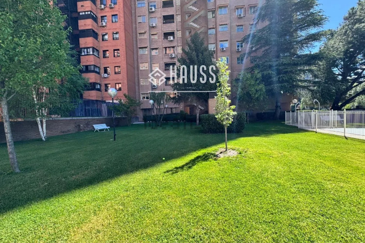 Ático en venta en Calle de Pastora Imperio