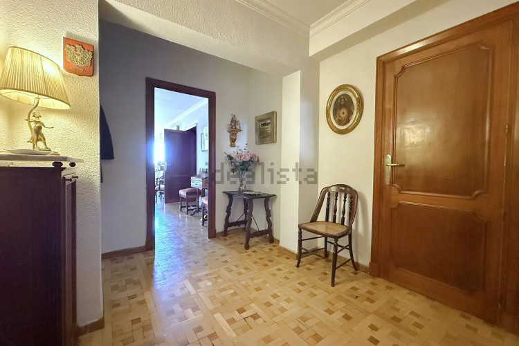 Piso en calle de Mauricio Legendre