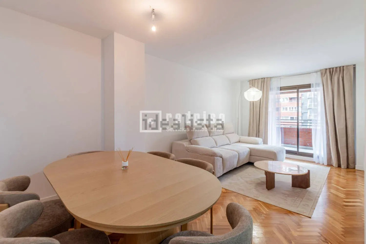 Piso en avenida de Burgos