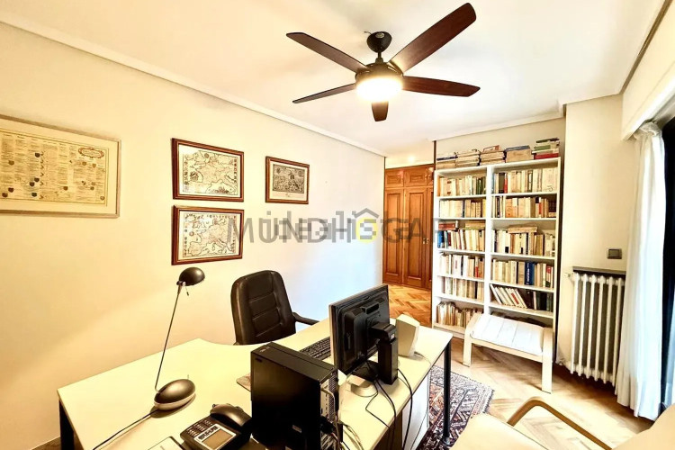 Piso en calle de Pastora Imperio