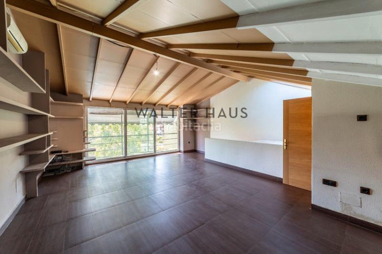 Chalet exclusivo chalet adosado con piscina y gran potencial en venta, en hispanoamérica, chamartín, en Madrid