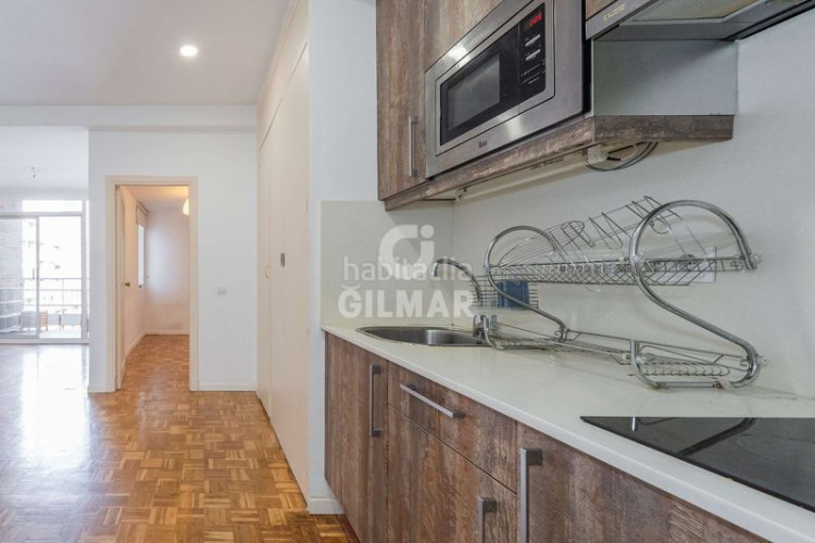 Piso se vende fantástico piso en altura ubicado en el corazón del barrio de Castilla, dentro del distrito de chamartín. con una superf en Madrid