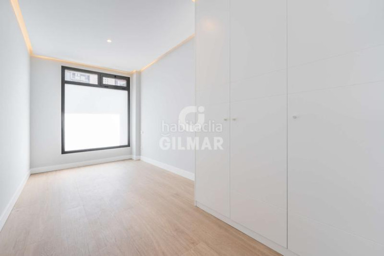 Piso licencia de hospedaje y máxima rentabilidad en el nuevo eje castellana nortese presenta esta exclusiva propiedad con lic en Madrid