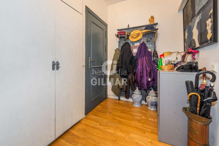 Piso  de 114 m en el barrio de Castilla, con 4 dormitorios y excelente ubicación una oportunidad única tanto para vivir como para i en Madrid