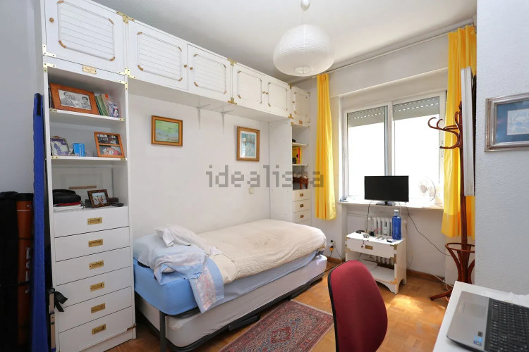 Piso en venta en Calle de Enrique Larreta