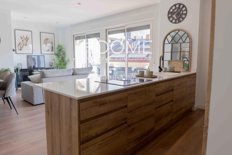 Ático atico con 20 metros de terraza, piscina, garaje opcional, 3 habitaciones 2 baños a estrenar, Castillachamartin en Madrid