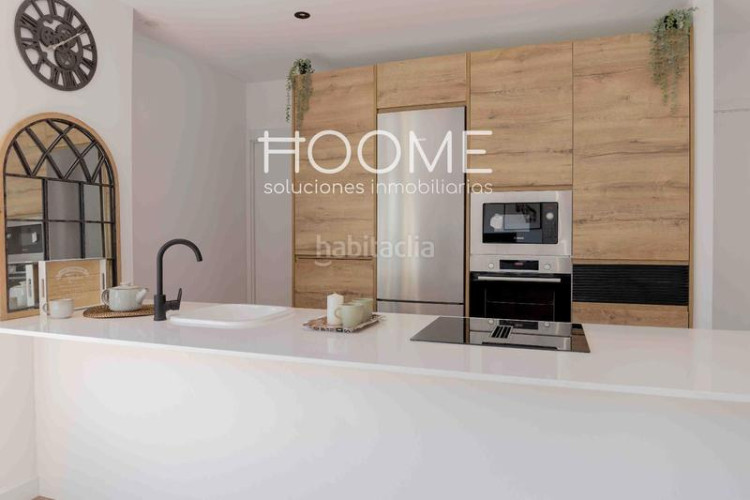 Ático atico con 20 metros de terraza, piscina, garaje opcional, 3 habitaciones 2 baños a estrenar, Castillachamartin en Madrid