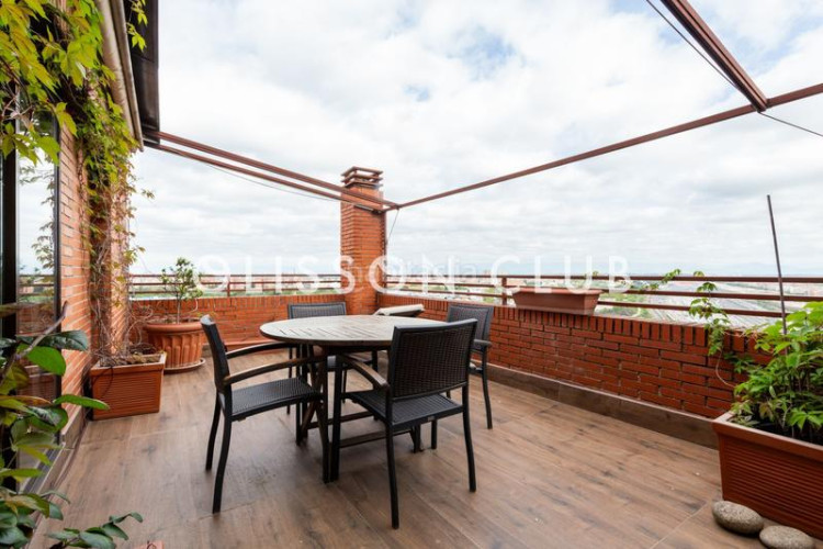 Ático exclusivo ático dúplex en chamartín, junto a nuevo norte terraza, luz y futuro en Madrid