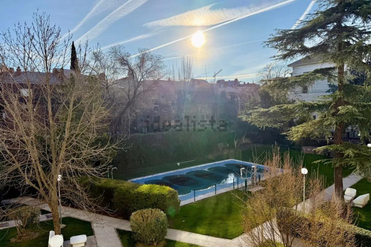 Piso en avenida de Pío XII