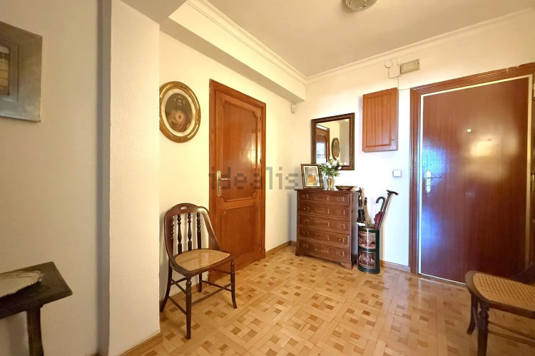 Piso en calle de Mauricio Legendre