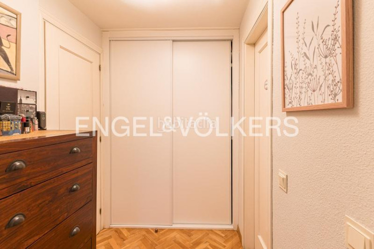 Apartamento exclusivo apartamento con terraza, piscina y garaje en avenida de burgos, en Madrid