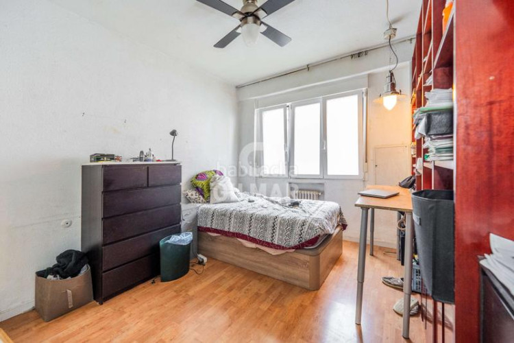 Piso  de 114 m en el barrio de Castilla, con 4 dormitorios y excelente ubicación una oportunidad única tanto para vivir como para i en Madrid