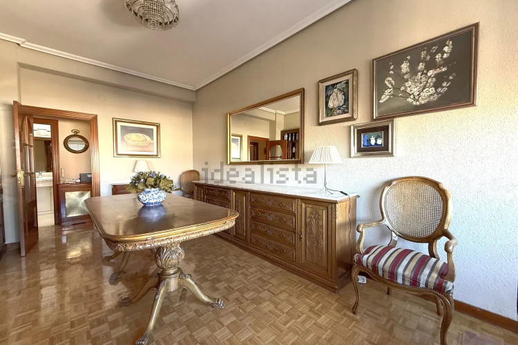 Piso en calle de San Ramón Nonato