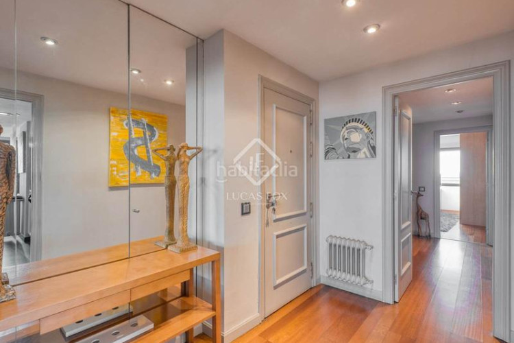 Piso exclusivo ático dúplex de 3 dormitorios con vistas incomparables en venta en chamartín, en Madrid