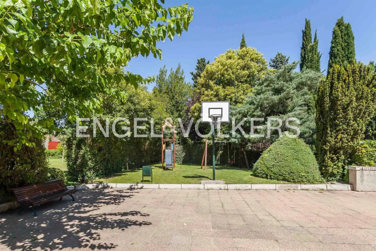 Piso en avenida de Pío XII