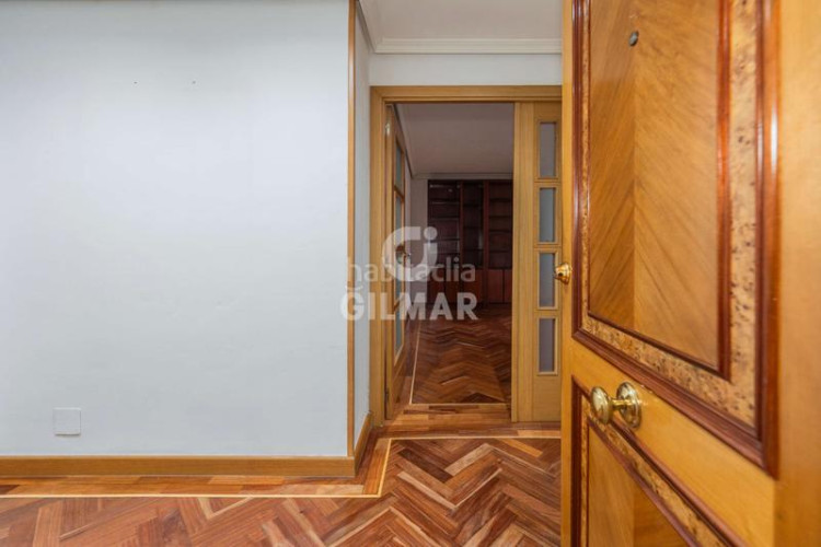 Piso en el prestigioso barrio de chamartín, , se encuentra esta vivienda en altura que representa una oportunidad única para aque en Madrid