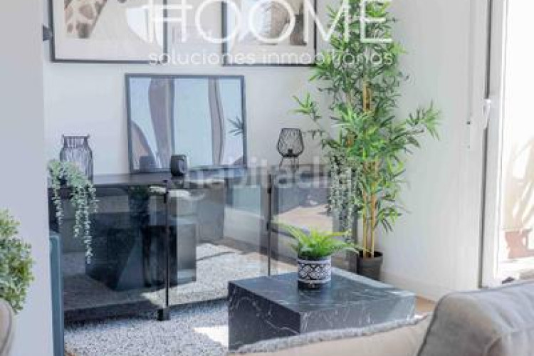 Ático atico con 20 metros de terraza, piscina, garaje opcional, 3 habitaciones 2 baños a estrenar, Castillachamartin en Madrid