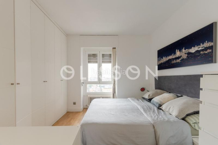 Piso luminosa vivienda con vistas panorámicas en nueva españa en Madrid