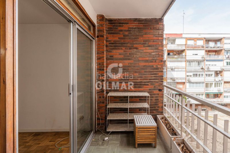 Piso se vende fantástico piso en altura ubicado en el corazón del barrio de Castilla, dentro del distrito de chamartín. con una superf en Madrid