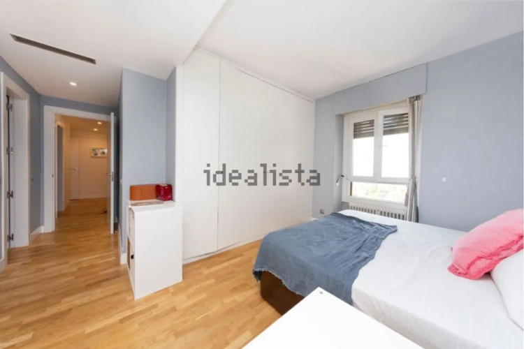 Piso en avenida de Pío XII