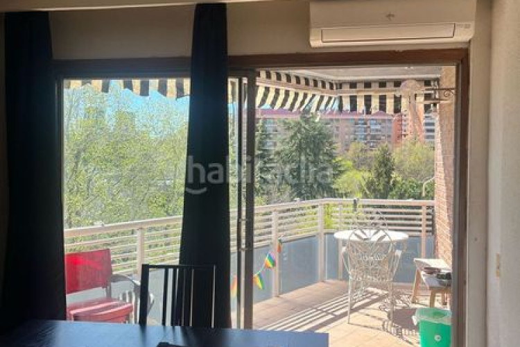 Ático inmejorable oportunidad de 3 habitaciones en Castilla en Madrid