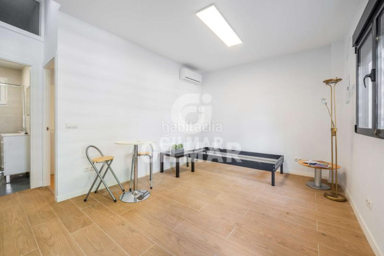 Apartamento este elegante apartamento de 44 m2 se encuentra ubicado en el barrio de Castilla, en el distrito de chamartín, . consta d en Madrid