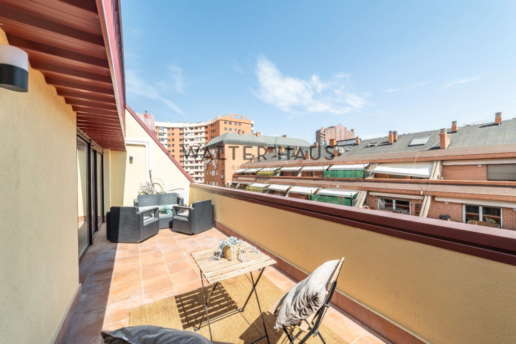 Calle de la Buganvilla, Castilla