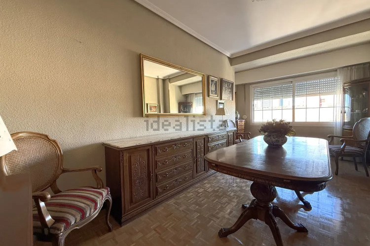 Piso en calle de San Ramón Nonato