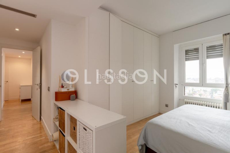 Piso luminosa vivienda con vistas panorámicas en nueva españa en Madrid